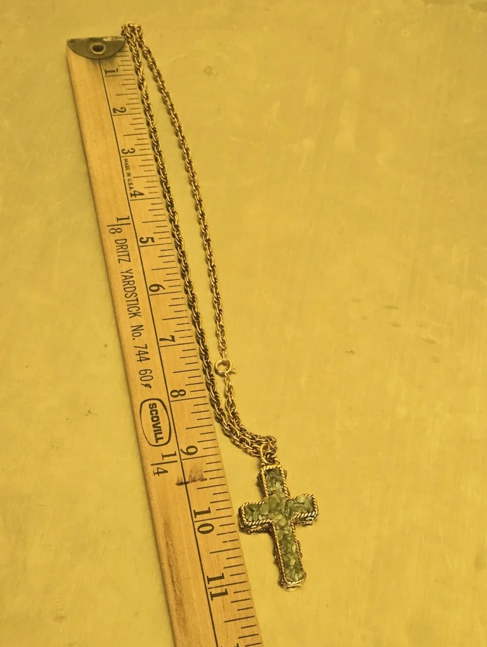 Vintage Green Jade Stone Gold Tone Rope Trim Cross Pendant With Necklace‎